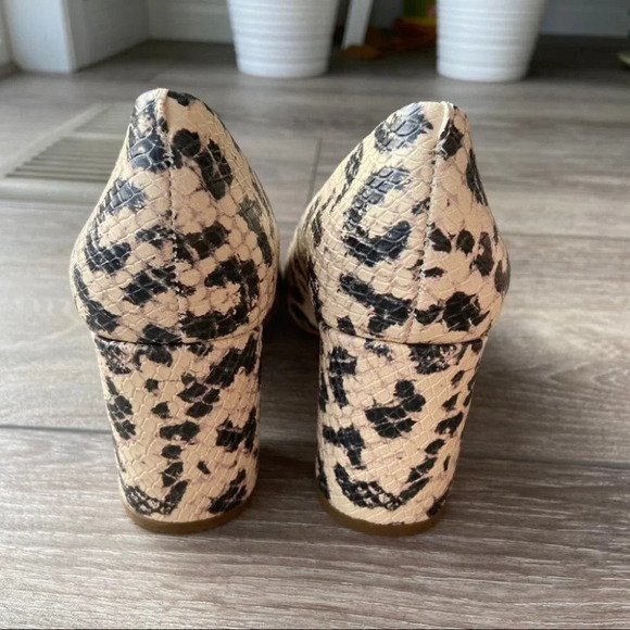 NWT 1.State Halee Pump - Picture 5 of 9